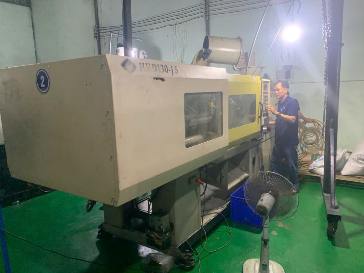 Injection molding machine 5.jpg